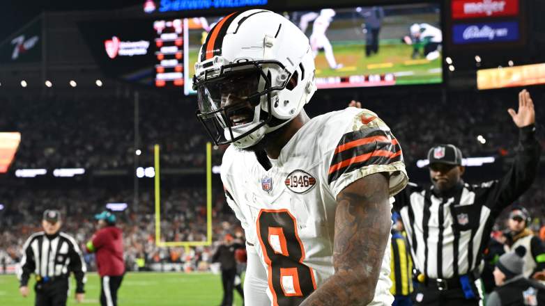 Cleveland Browns receiver Elijah Moore had a message after suffering a concussion against the Jets.