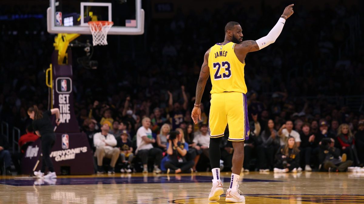 Lakers News LeBron James Changes Routine After Latest Loss   GettyImages 1906279303 E1704394492359 