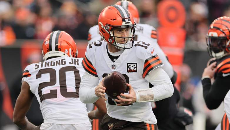 Jeff Driskel tossed two interceptions and two touchdowns in his Cleveland Browns debut on Sunday against the Bengals.