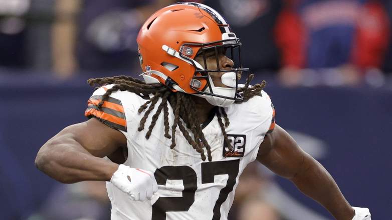 The Cleveland Browns will have to decide whether or not to bring back Nick Chubb's backfield buddy Kareem Hunt.