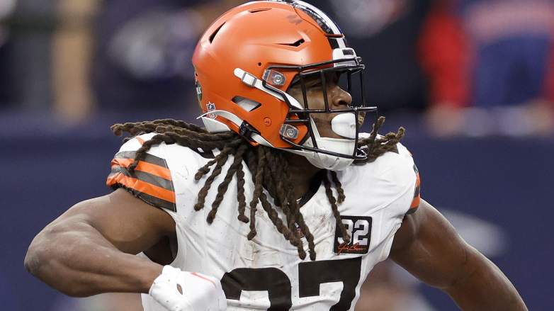 The Browns could roll with Kareem Hunt for another year as Nick Chubb works his way back.