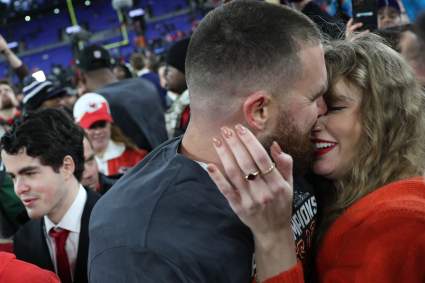 American Airlines Gets in on Travis Kelce-Taylor Swift Fun Amid Chiefs Super Bowl