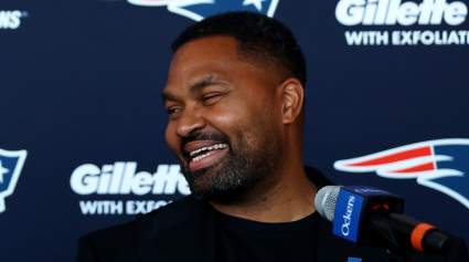 Patriots Stay In-House With New Defensive Coordinator Hire