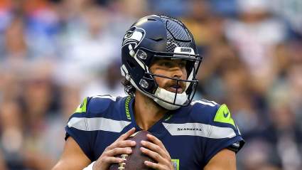 Ex-Seahawks QB Signs With Giants Prior to Regular Season Finale
