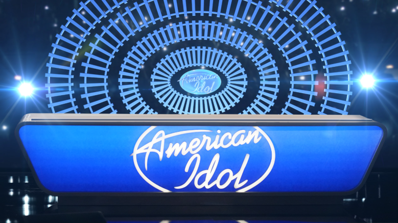 An empty 'American Idol' judge's panel.