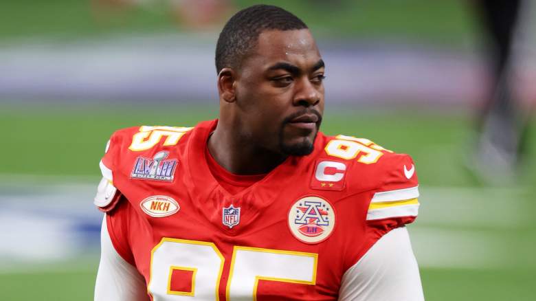 Chris Jones' agent reacts publicly after Chiefs Super Bowl parade rally comments.