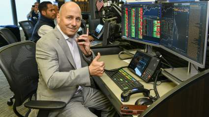 Trade Proposal Sends Reliever of the Year to Yankees for 2 Top Prospects