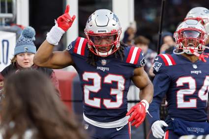 Patriots Negotiating Extension for Star Safety: Report