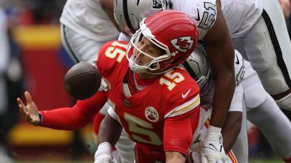 Raiders’ Antonio Pierce Under Fire for Patrick Mahomes Comments