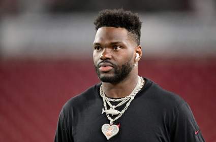 Shaq Barrett Could Still Re-Sign With Buccaneers, Analyst Claims