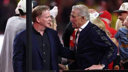 Broncos Legend John Elway Taking Heat for Super Bowl Trophy Presentation
