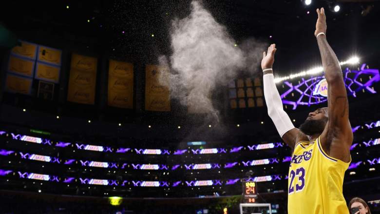 Lakers superstar LeBron James' pregame routine