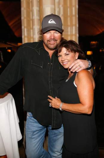 Toby keith wife