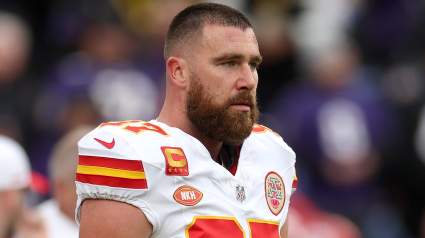 Chiefs Fans Rally Around Travis Kelce Super Bowl Snub