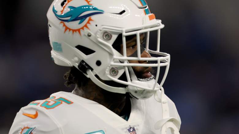 Dolphins' Xavien Howard posts cryptically ahead of NFL free agency.