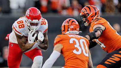 Miami Dolphins Sign Former Chiefs TE, Travis Kelce’s Understudy