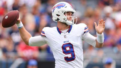 Former Bills QB’s Fiancée Posts Message After Signing With Steelers
