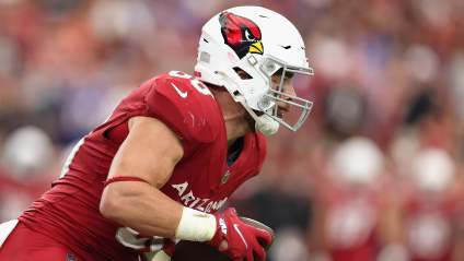 Former Eagles TE Zach Ertz Signs With NFC East Rival