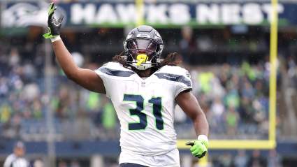 Former Seahawks RB Posts 1-Word Message After Signing With Rival