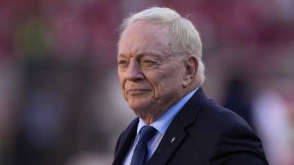Jerry Jones Fires Off 4-Word Message About Tyron Smith’s Jets Contract