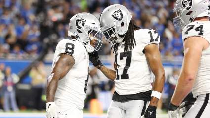 Raiders WR Davante Adams Has Strong Words for Josh Jacobs