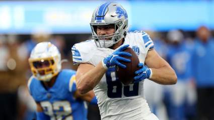 Lions Potentially Losing TE to NFC Contender in ‘Rare RFA Action’: Report