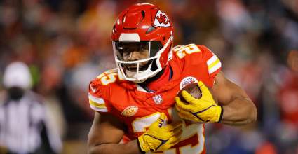 Cowboys Urged to Sign Ex-Chiefs RB After Tony Pollard Departure