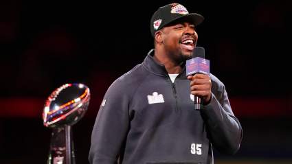 Chris Jones Issues 6-Word Message After Signing Massive Deal With Chiefs