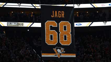 Pittsburgh Penguins Go Viral After Jaromir Jagr Bobbleheads Were Stolen