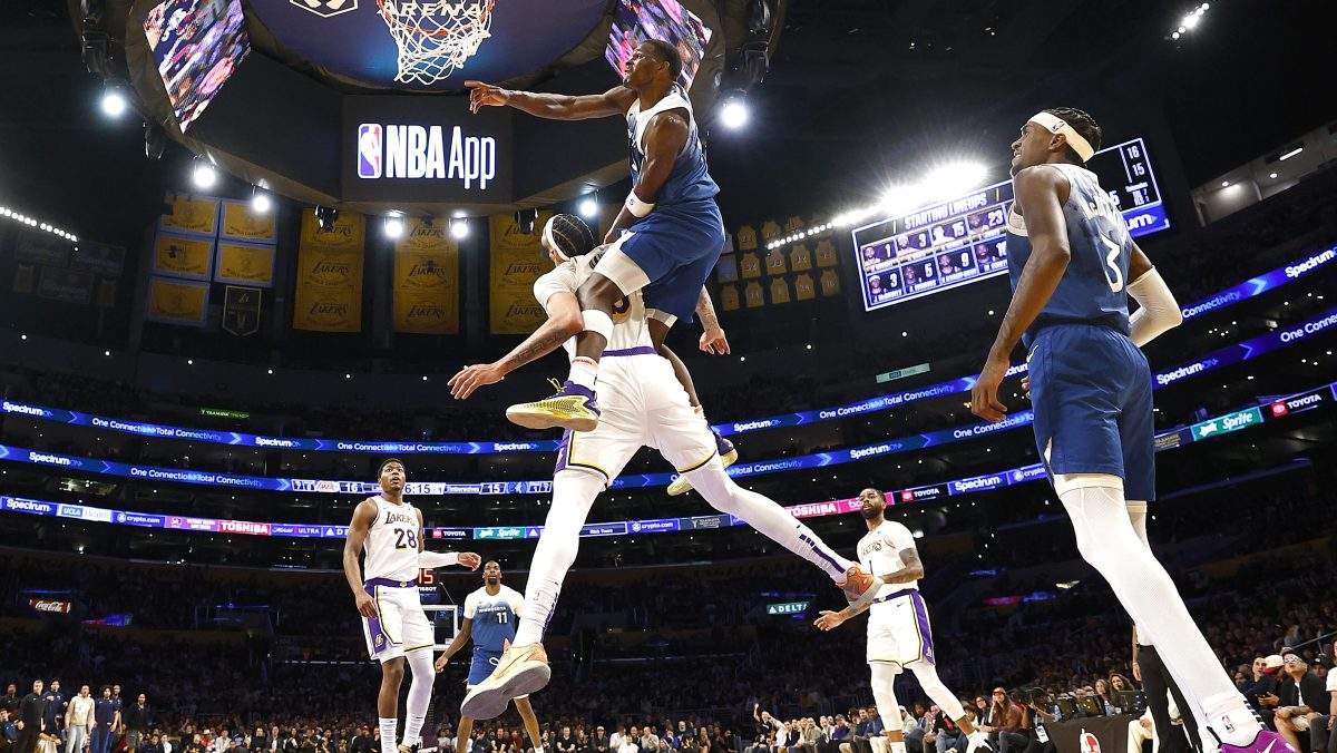 Anthony Edwards against Lakers star Anthony Davis