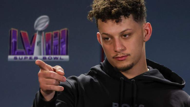 Chiefs QB Patrick Mahomes bid farewell to free agent departures Nick Allegretti and Willie Gay.