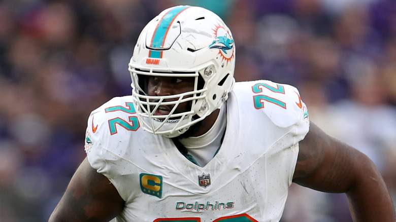 Contract details for Dolphins left tackle Terron Armstead.