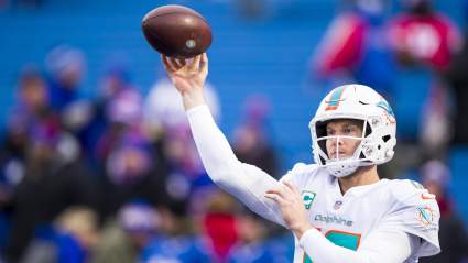 Former Dolphins 4,000-Yard Quarterback Predicted to Land With Bears