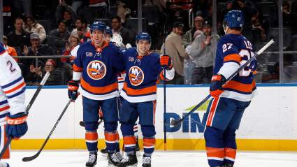 Islanders Forward Hit With Injury, Unknown Return Timeline