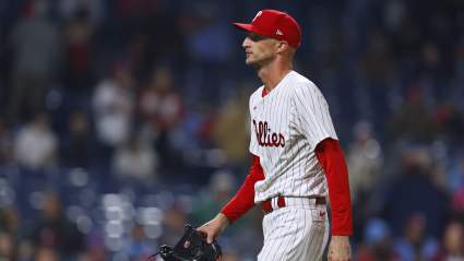 Dodgers Acquire Veteran Reliever From Phillies in 1-for-1 Trade