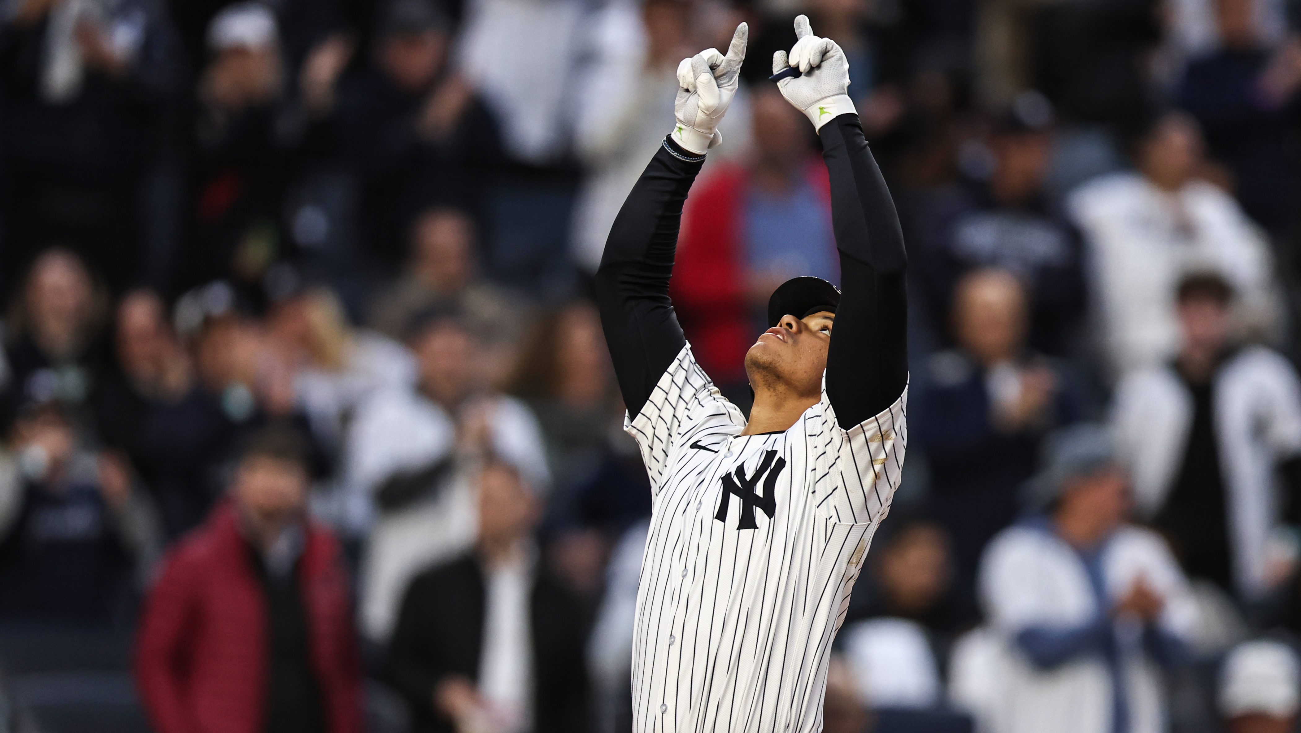 Yankees' Juan Soto Addresses Viral Outfield Video of Himself