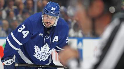 Maple Leafs Coach Gives Update on Auston Matthews After Leaving Game 4