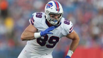 Bears Sign 2, Including Former Bills TE, Potential ‘Comeback Story’