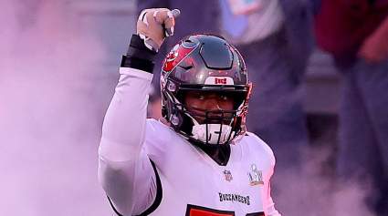 Patriots Urged to Sign ‘Plug-and-Play’ SB Champ to Protect Drake Maye