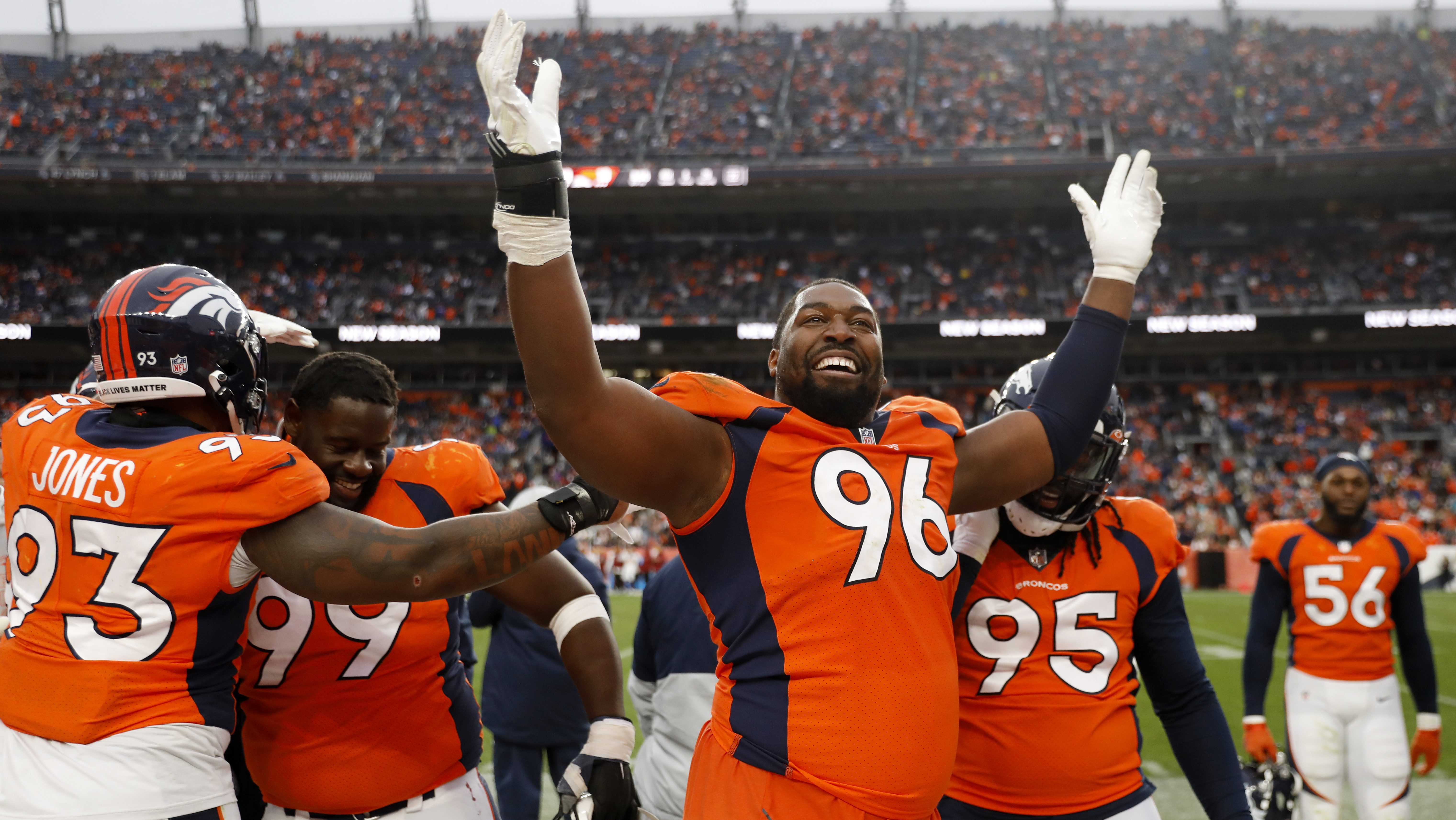 Former Broncos' DL 'Cried Like A Baby' After Trade To Seahawks - Heavy.com