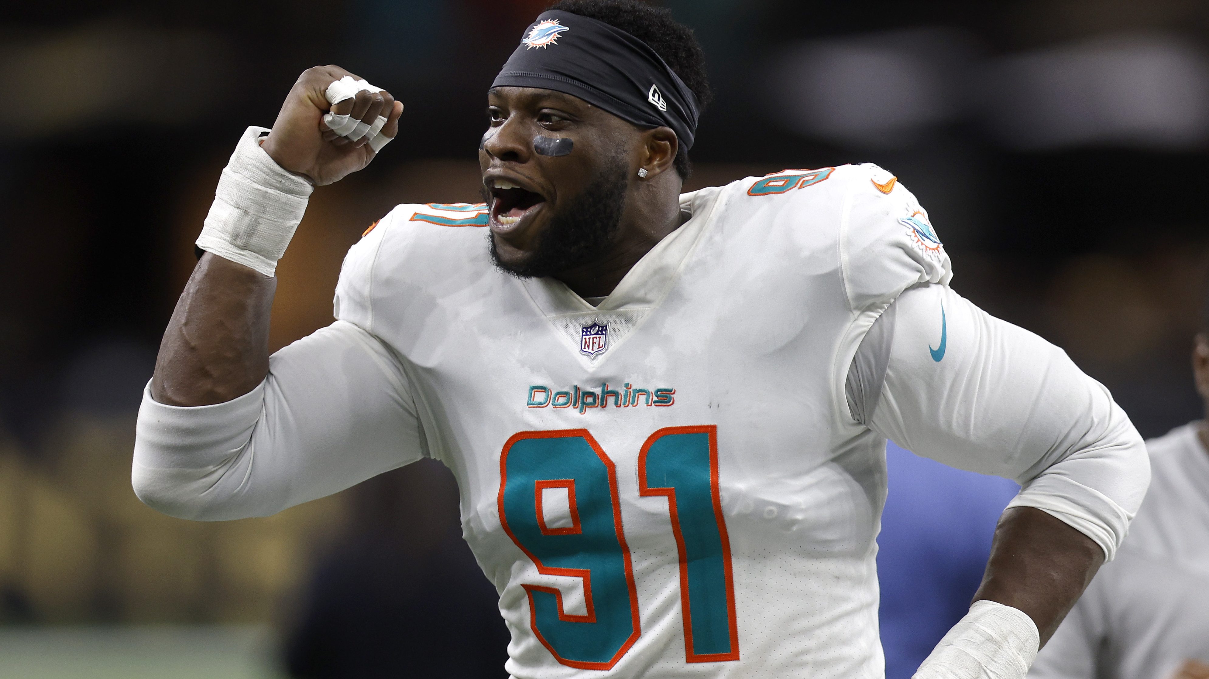 Bears Predicted to Sign Former Dolphins DE Emmanuel Ogbah