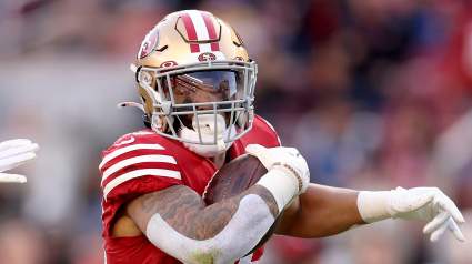 49ers Predicted to Cut Ties With Record-Holding RB