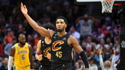 Lakers Trade Proposal Lands Donovan Mitchell for 2 Starters, Draft Picks