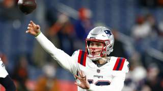 Patriots Quarterback Re-Signed by Former Team Quickly After Being Cut