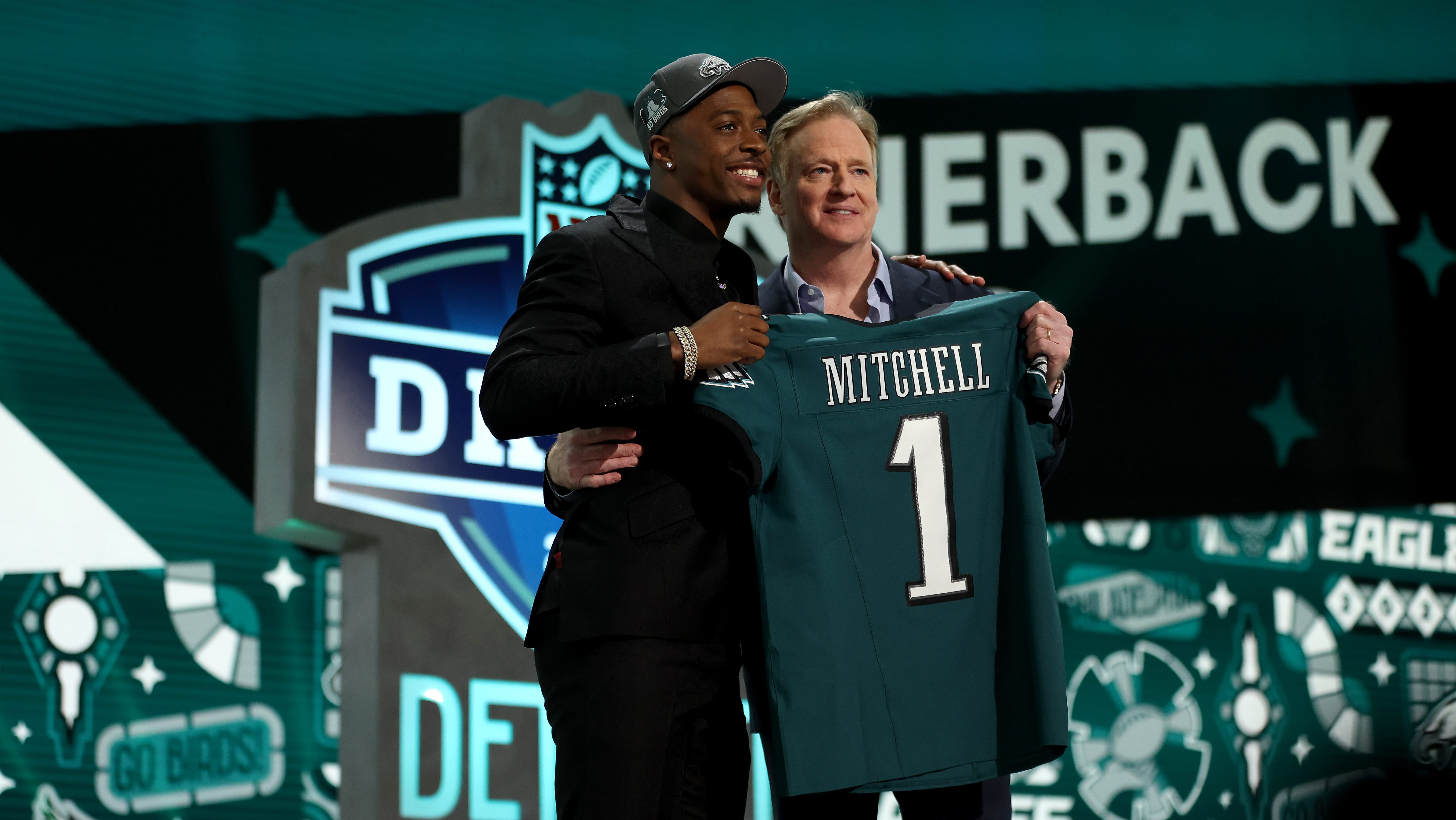 Analyst Explains Why Eagles Are 'Perfect' For CB Quinyon Mitchell