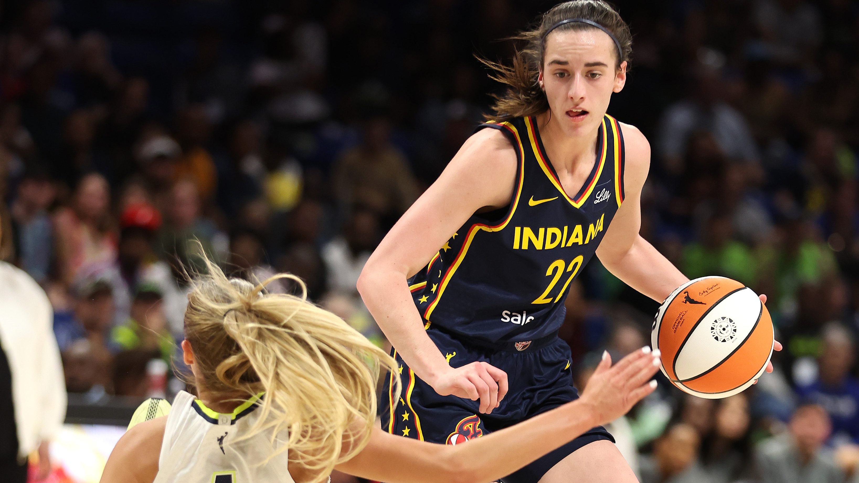 Epic Caitlin Clark Photo Of WNBA Debut With Fever Is Turning Heads ...