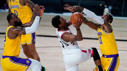 Lakers Pushed to Sign 6-Time All-Star Free Agent to Contract