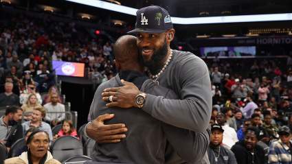 Insider Predicts Legendary Guard to Sign Contract With Lakers