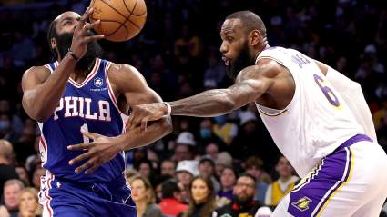 Lakers Urged to Sign Former MVP With LeBron James Pay Cut