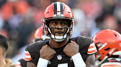 Browns QB Deshaun Watson Issues 3-Word Message After Off-Field Injury Scare
